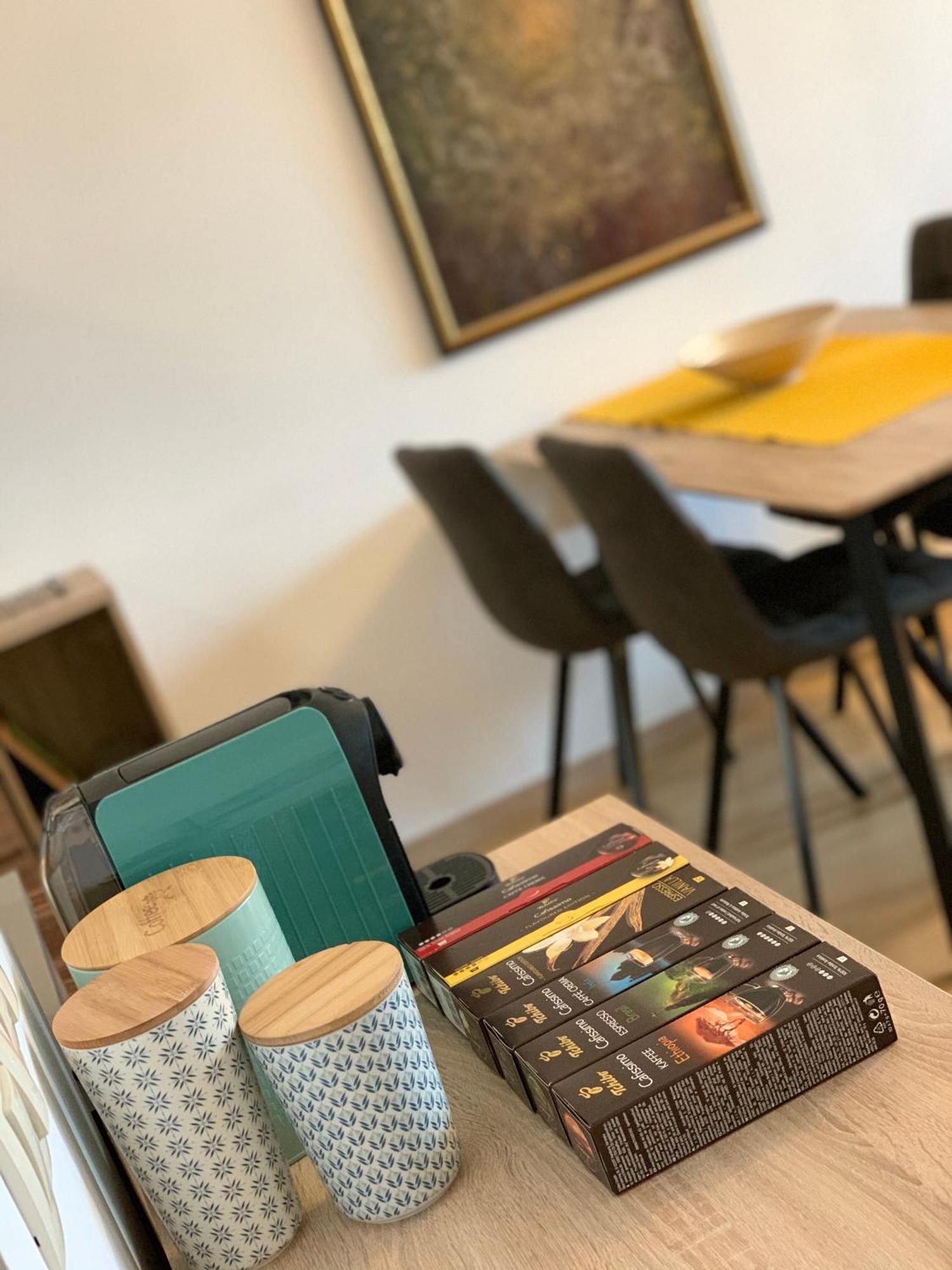 Ferienwohnung Self Check-In, Danube Bank, Free Parking Pressburg Exterior foto